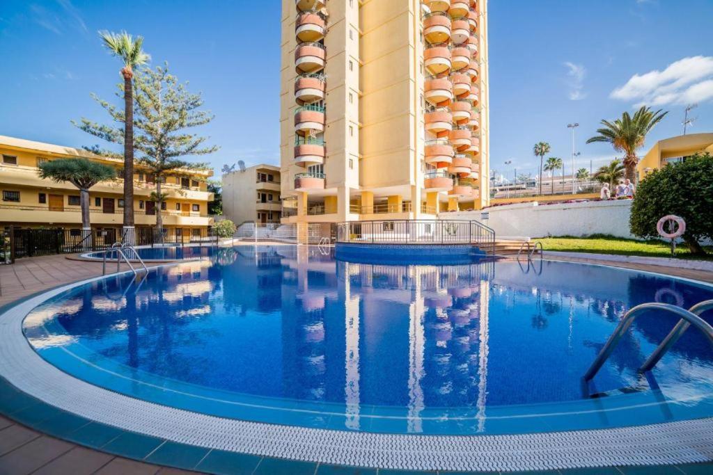 Cozy 2-Bed & Sofa-Bed Studio In Los Cristianos Exterior photo