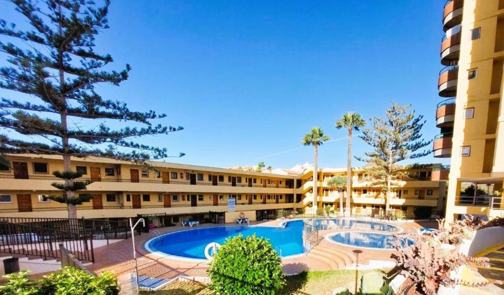 Cozy 2-Bed & Sofa-Bed Studio In Los Cristianos Exterior photo