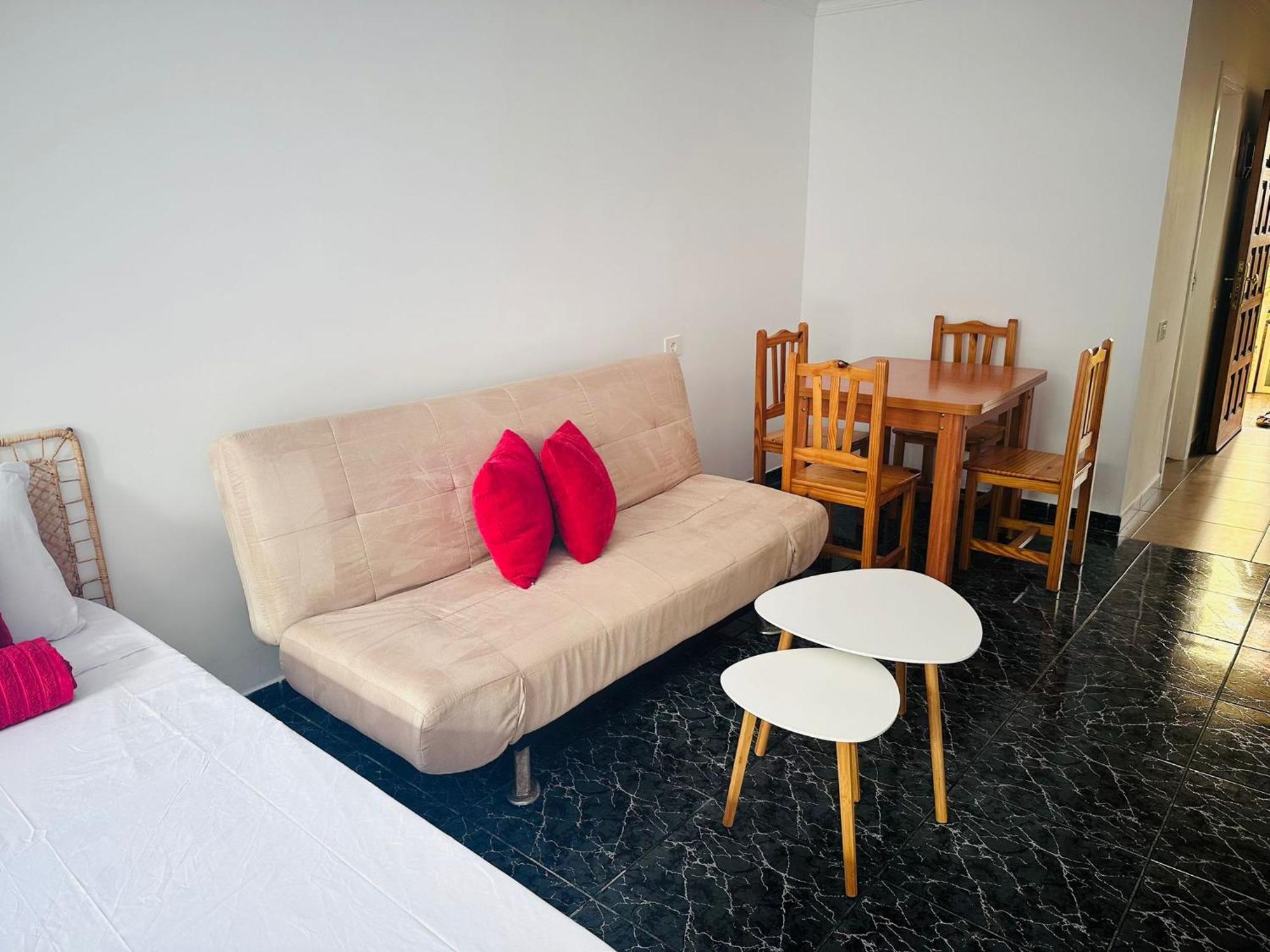 Cozy 2-Bed & Sofa-Bed Studio In Los Cristianos Exterior photo