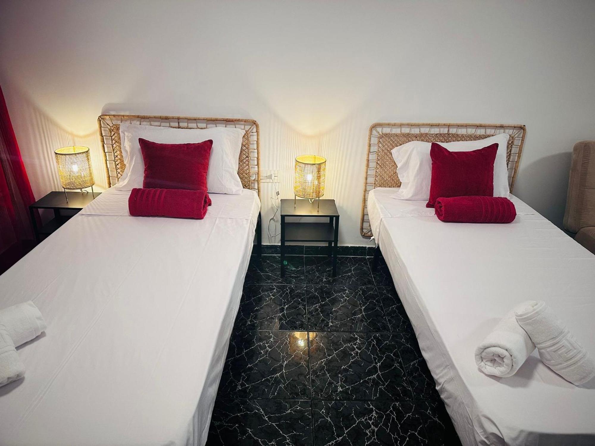 Cozy 2-Bed & Sofa-Bed Studio In Los Cristianos Exterior photo