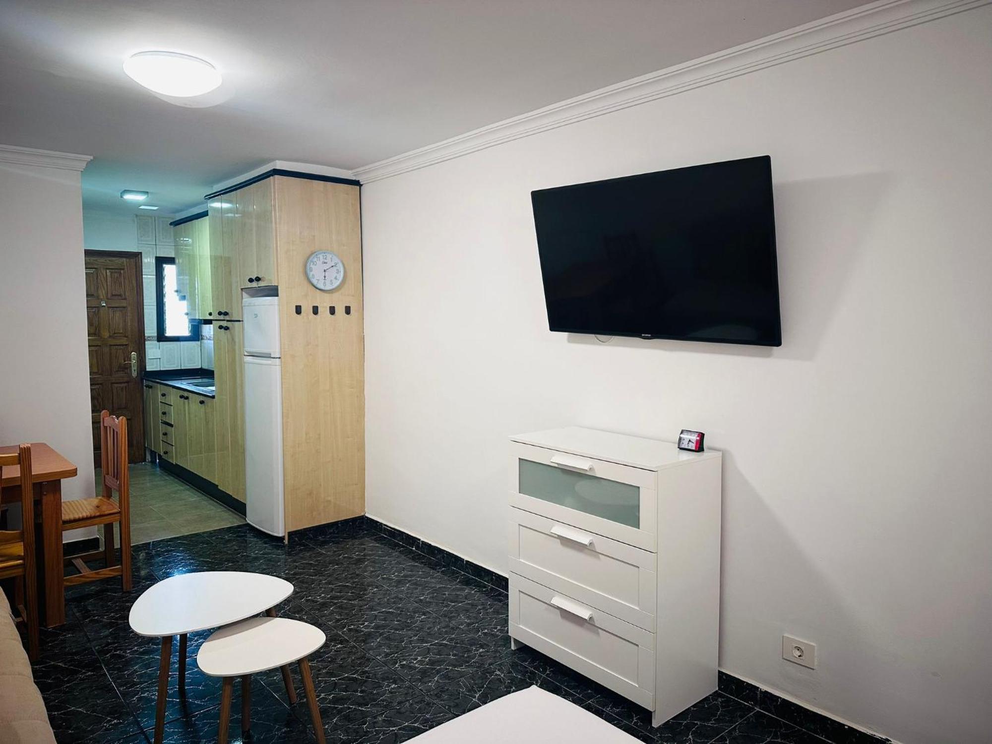 Cozy 2-Bed & Sofa-Bed Studio In Los Cristianos Exterior photo