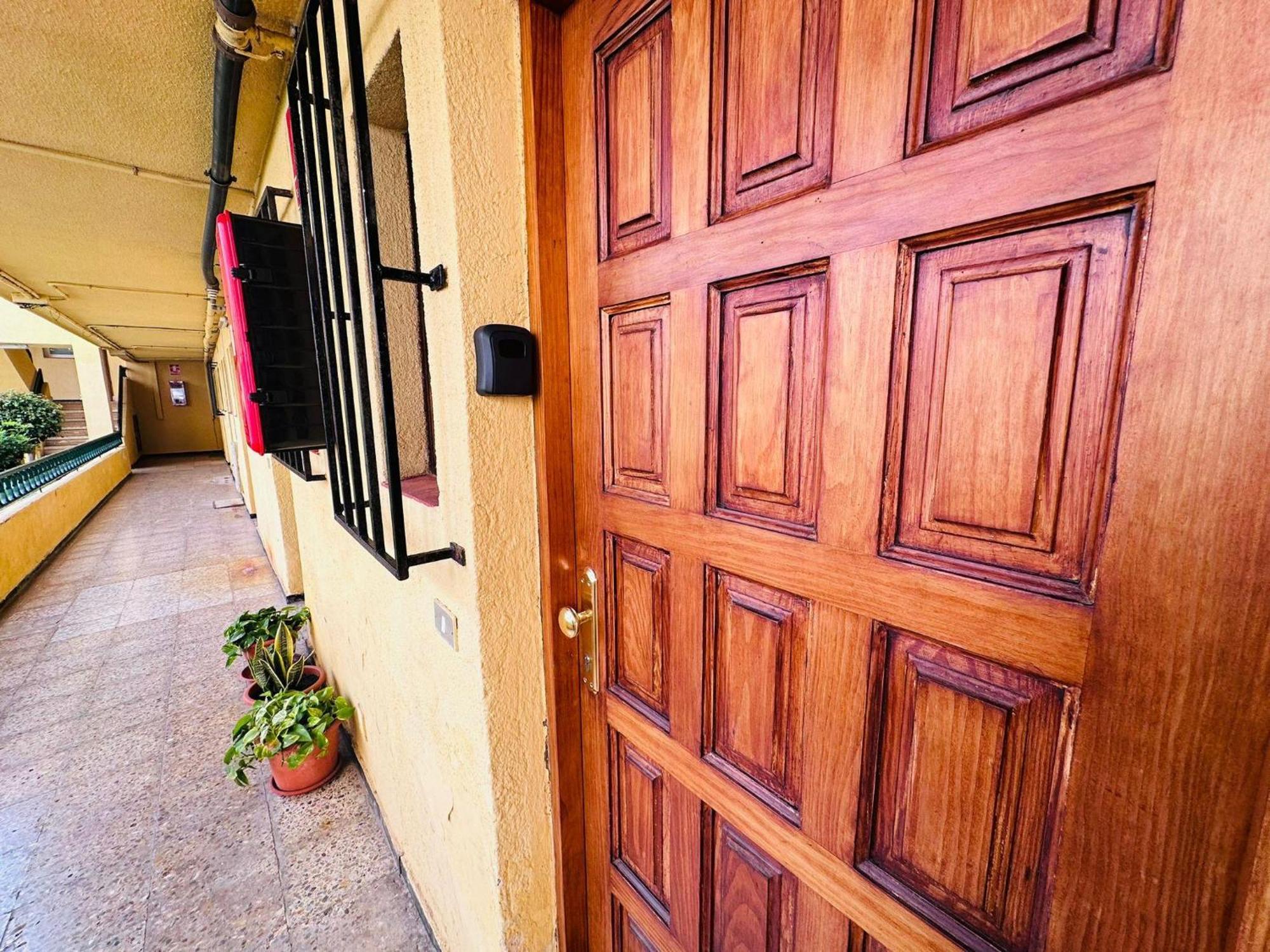 Cozy 2-Bed & Sofa-Bed Studio In Los Cristianos Exterior photo