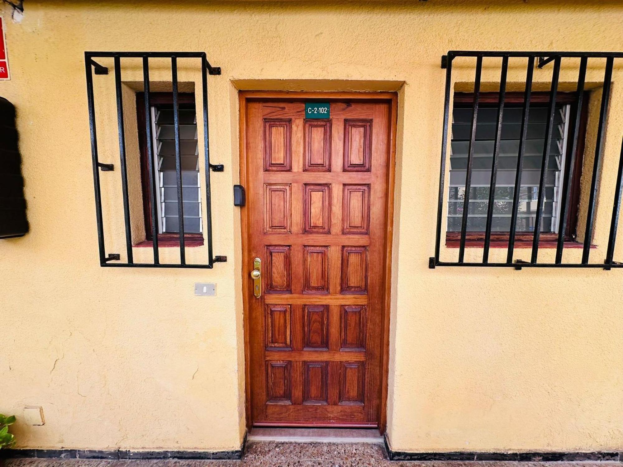 Cozy 2-Bed & Sofa-Bed Studio In Los Cristianos Exterior photo