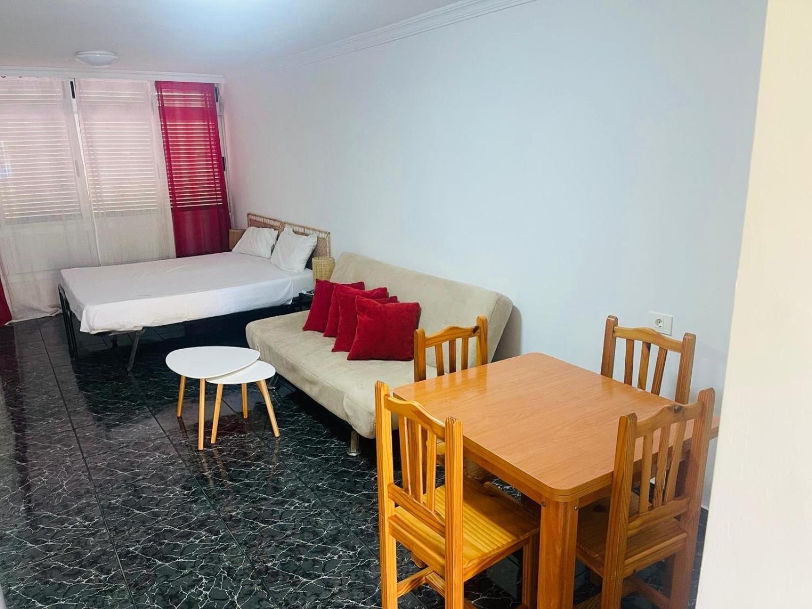 Cozy 2-Bed & Sofa-Bed Studio In Los Cristianos Exterior photo